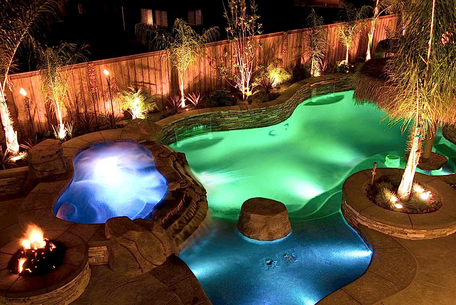 HAVUZ İÇİ AYDINLATMA ARMATÜRLERİ